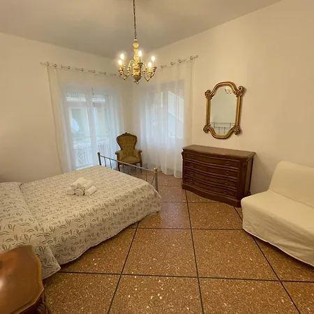 Airaldi8 - Trilocale Nel Budello Ampio E Soleggiato 50 M Dal Mare Appartement Alassio