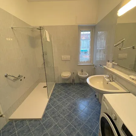 Airaldi8 - Trilocale Nel Budello Ampio E Soleggiato 50 M Dal Mare Appartement
